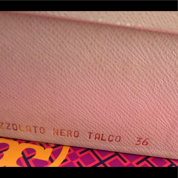 Boxes. - Picture 4 of 6